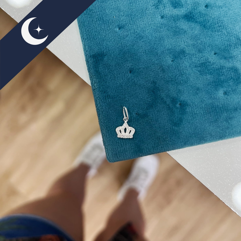 Pingente Coroa Cravejado Prata 925 – Realeza e Sofisticação | Prata & Co