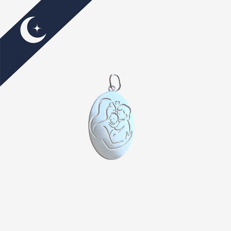 Pingente Medalha Mãe Dois Filhos Prata 925 – Amor e Conexão | Prata & Co